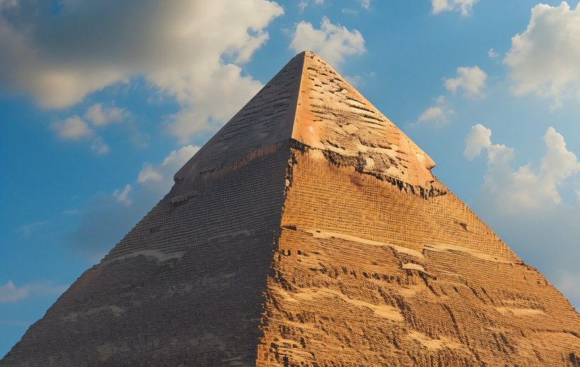 experience GiZA plateau & GEM museum
